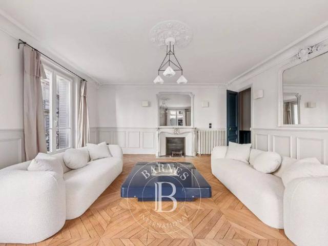 Appartement de luxe en location à Tour Eiffel, Invalides – Ecole Militaire, Saint Thomas d’Aquin, Paris, Île de France