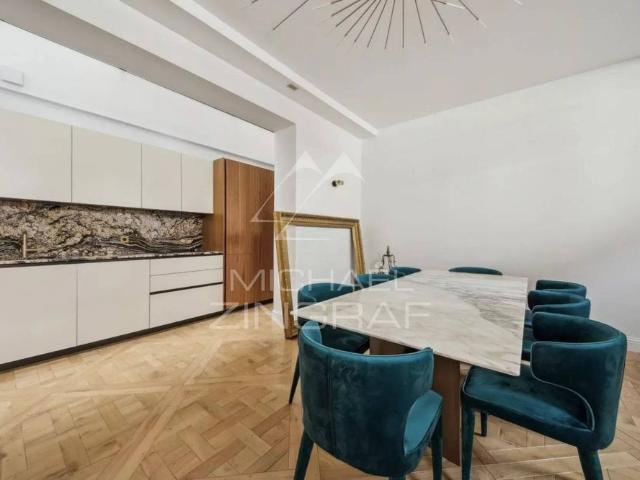 Appartement de luxe en vente à Tour Eiffel, Invalides – Ecole Militaire, Saint Thomas d’Aquin, Paris, Île de France