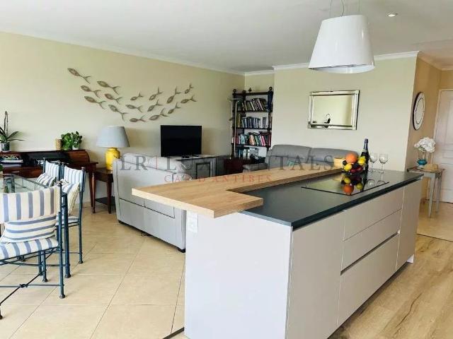 Appartement de luxe 2 chambres en location à Antibes, Provence Alpes Côte d'Azur