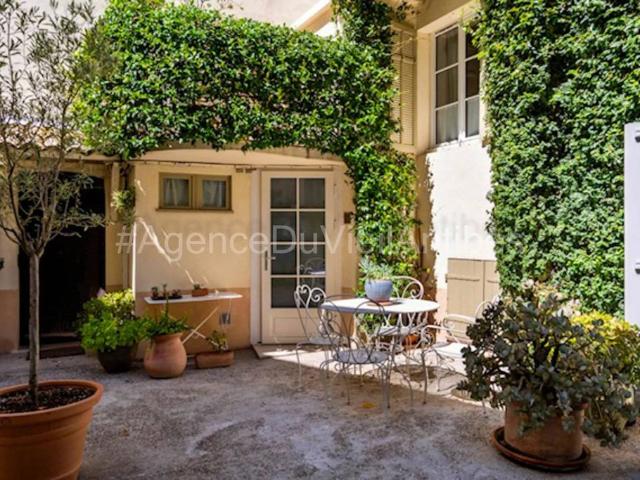 Appartement de luxe 2 chambres en vente à Antibes, Provence Alpes Côte d'Azur