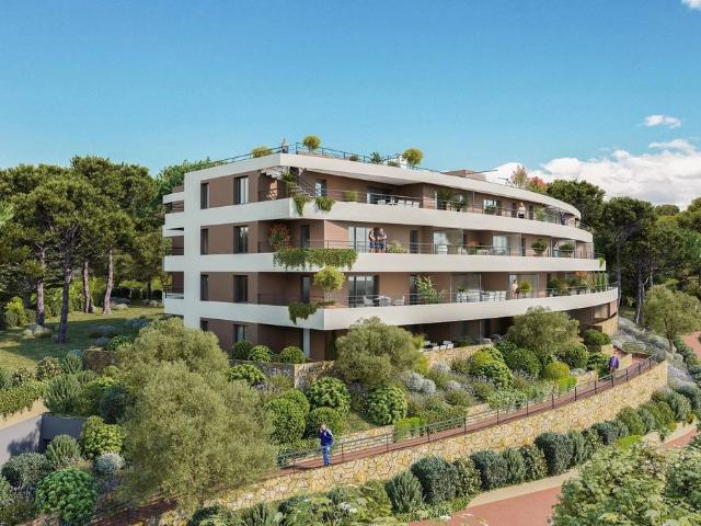 Appartement de luxe 2 chambres en vente à Antibes, Provence Alpes Côte d'Azur