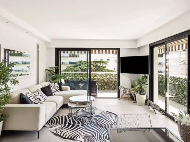 Appartement de luxe 2 chambres en vente à Cannes, Provence Alpes Côte d'Azur