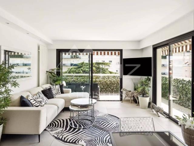 Appartement de luxe 2 chambres en vente à Cannes, Provence Alpes Côte d'Azur