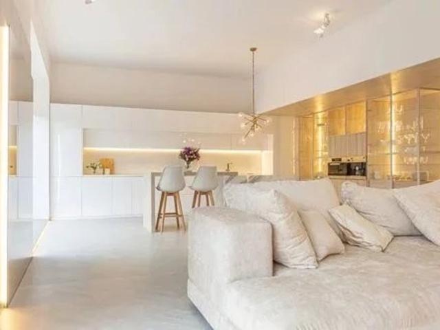Appartement de luxe 2 chambres en vente à Enghien les Bains, France