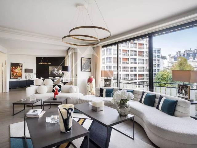 Appartement de luxe 2 chambres en vente à La Muette, Auteuil, Porte Dauphine, France