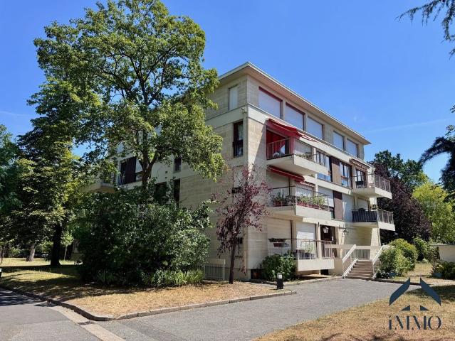 Appartement de luxe 2 chambres en vente à Maisons Laffitte, France