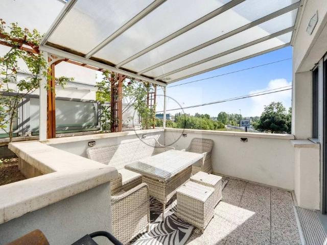 Appartement de luxe 2 chambres en vente à Montreuil, France
