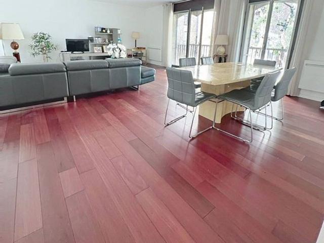 Appartement de luxe 2 chambres en vente à Neuilly sur Seine, France