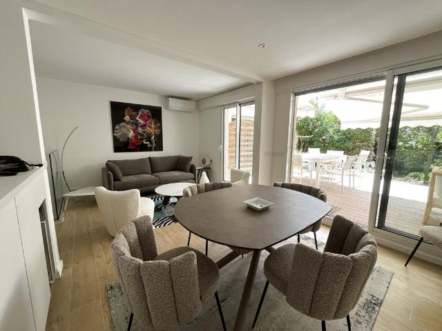 Appartement de luxe 2 chambres en vente à Saint Tropez, Provence Alpes Côte d'Azur