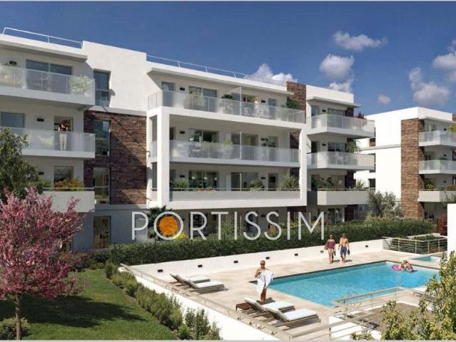 Appartement de luxe 2 chambres en vente à Saint Laurent du Var, France
