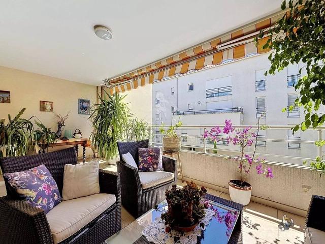 Appartement de luxe 2 chambres en vente à Saint Raphaël, France