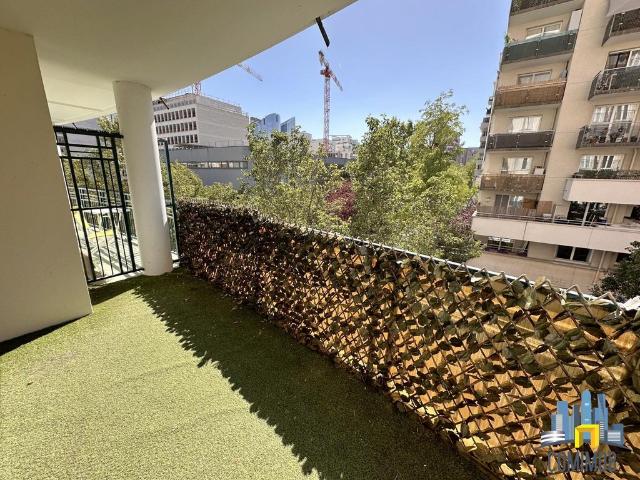 Appartement de luxe 3 chambres en location à Courbevoie, France