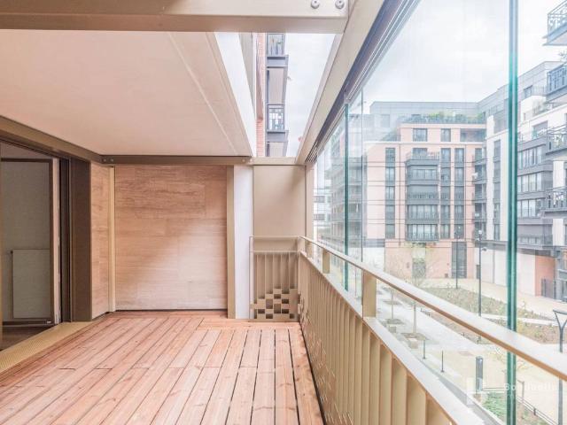 Appartement de luxe 3 chambres en location à Courbevoie, Île de France