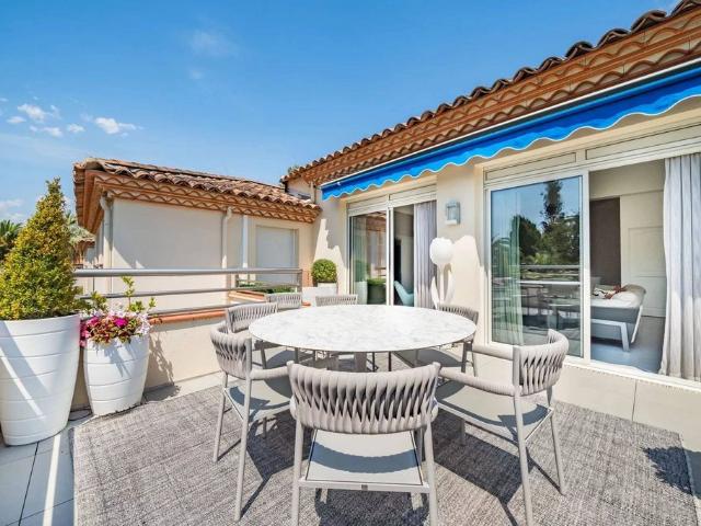 Appartement de luxe 3 chambres en vente à Antibes, Provence Alpes Côte d'Azur