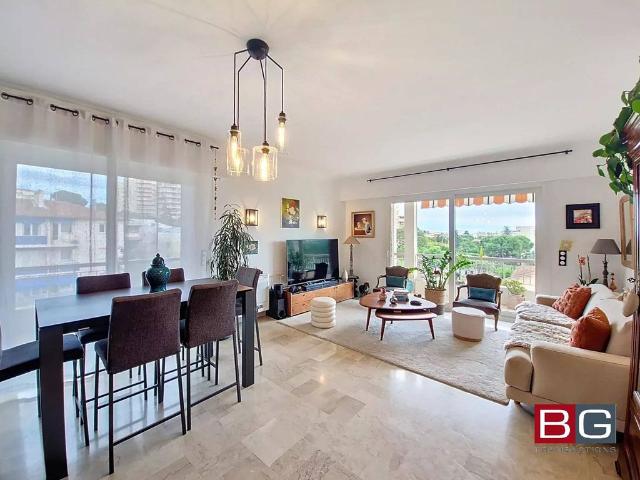Appartement de luxe 3 chambres en vente à Antibes, Provence Alpes Côte d'Azur