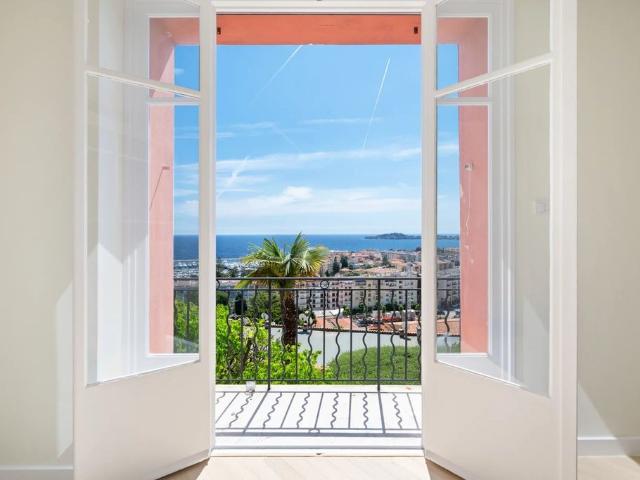 Appartement de luxe 3 chambres en vente à Beaulieu sur Mer, France