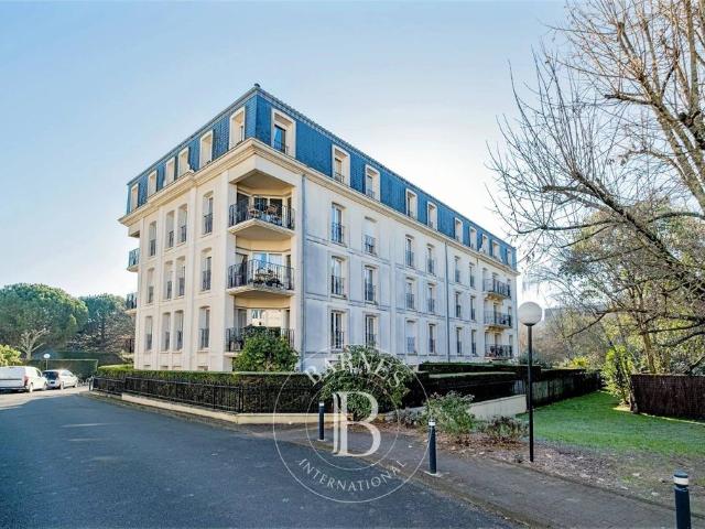 Appartement de luxe 3 chambres en vente à Bordeaux, France