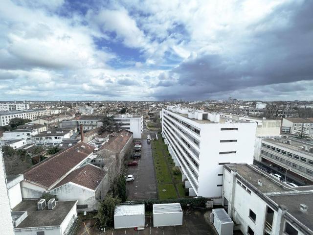 Appartement de luxe 3 chambres en vente à Bordeaux, France