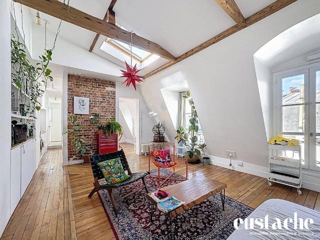 Appartement de luxe 3 chambres en vente à Canal Saint Martin, Château d’Eau, Porte Saint Denis, France