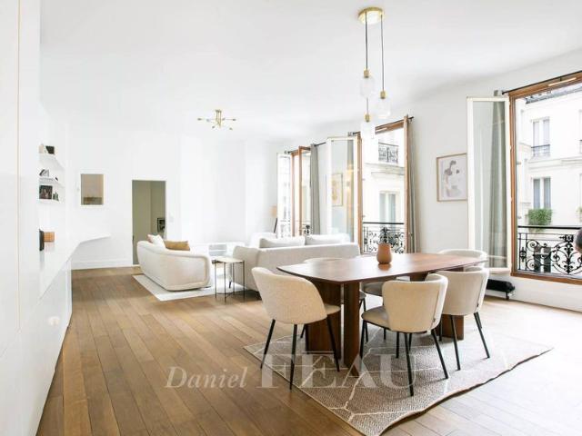 Appartement de luxe 3 chambres en vente à Champs Elysées, Madeleine, Triangle d’or, France