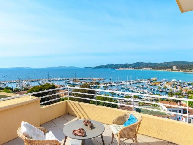 Appartement de luxe 3 chambres en vente à Le Lavandou, France