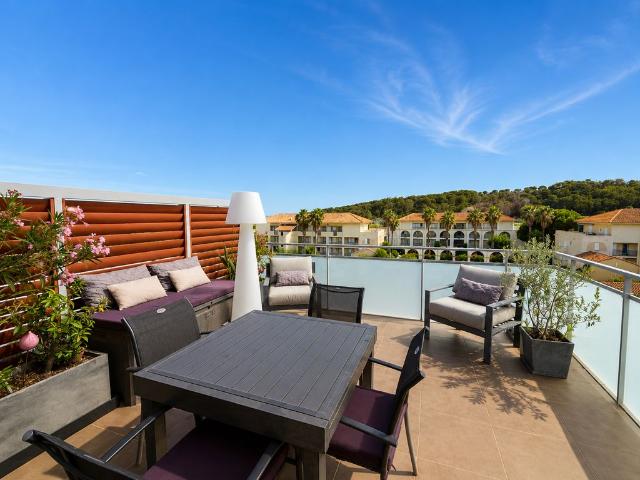 Appartement de luxe 3 chambres en vente à Le Lavandou, Provence Alpes Côte d'Azur