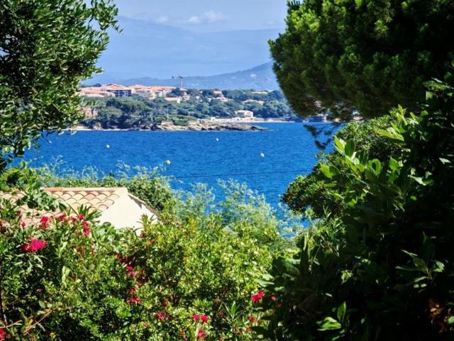 Appartement de luxe 3 chambres en vente à Les Issambres, Provence Alpes Côte d'Azur