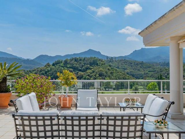 Appartement de luxe 3 chambres en vente à Mandelieu, France