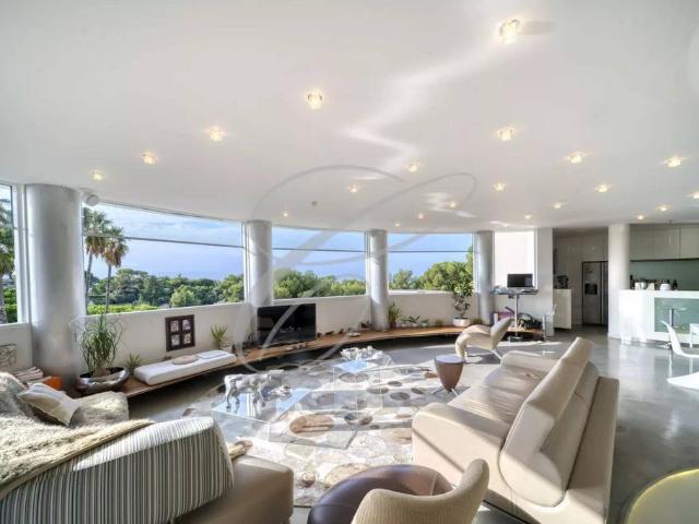 Appartement de luxe 3 chambres en vente à Roquebrune Cap Martin, France