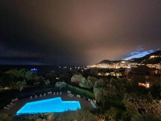 Appartement de luxe 3 chambres en vente à Roquebrune Cap Martin, France