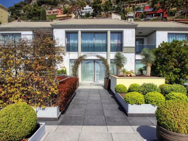 Appartement de luxe 3 chambres en vente à Roquebrune Cap Martin, France