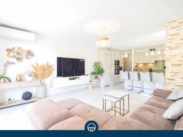 Appartement de luxe 3 chambres en vente à Saint Laurent du Var, France