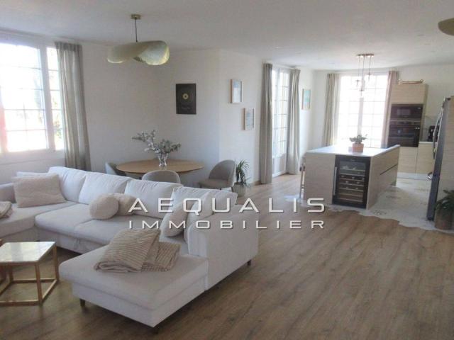 Appartement de luxe 3 chambres en vente à Saint Laurent du Var, Provence Alpes Côte d'Azur