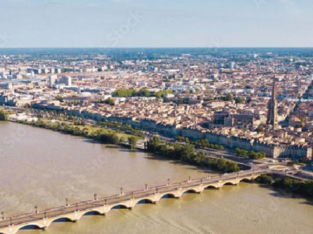 Appartement de luxe 4 chambres en vente à Bordeaux, France