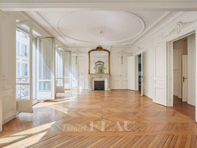 Appartement de luxe 4 chambres en vente à Champs Elysées, Madeleine, Triangle d’or, Paris, Île de France
