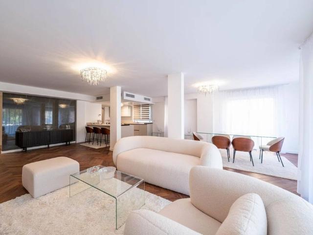 Appartement de luxe 5 chambres en vente à Roquebrune Cap Martin, France