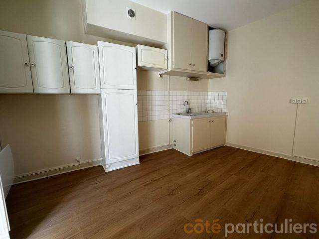 Appartement de plain pied avec cour
