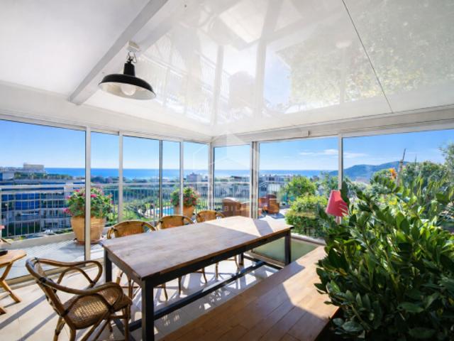 Appartement de prestige 4 pièces avec vue mer à Mandelieu La Napoule