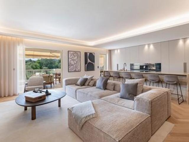 Appartement de prestige à vendre sur Mandelieu La Napoule