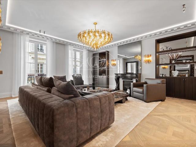 Appartement de prestige à Paris 1er !
