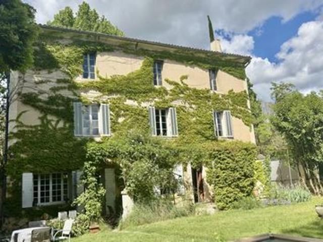 Appartement de prestige à vendre sur La Tour d'Aigues