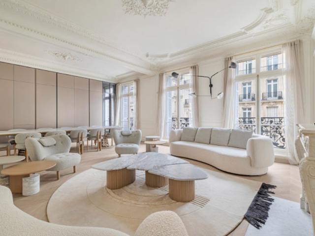 Appartement de prestige dans le Triangle d'Or à Paris 8ème !
