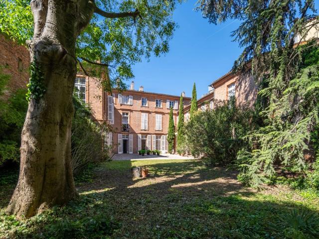Appartement de prestige dans un hôtel particulier du XVIIe –