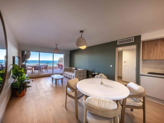Appartement de 1 chambres de luxe en vente à Saint Raphaël, Provence Alpes Côte d'Azur