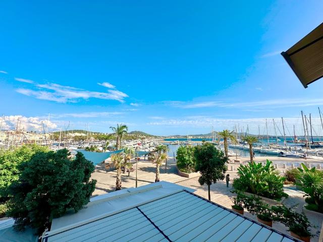 Appartement de prestige de 54 m2 en vente Sanary sur Mer, Provence Alpes Côte d'Azur