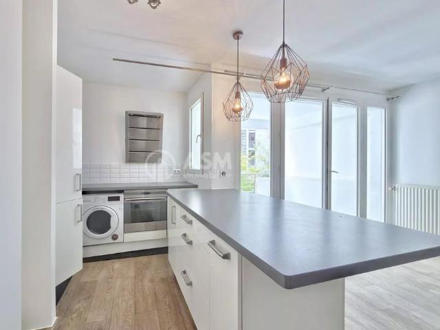 Appartement de prestige de 63 m2 en vente Courbevoie, France