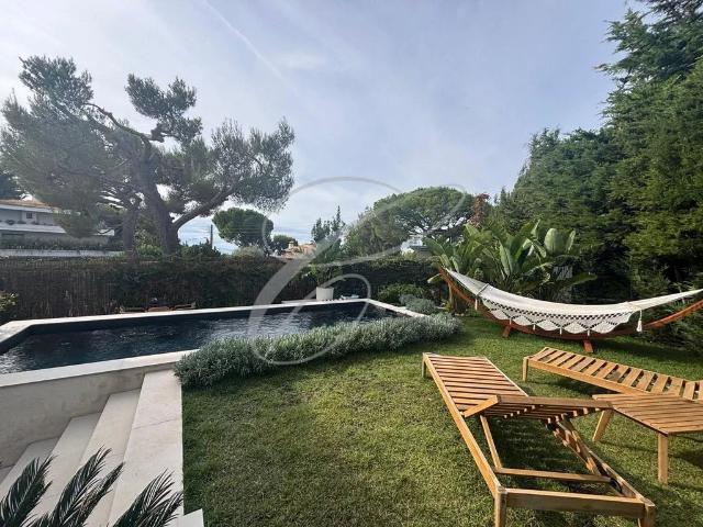 Appartement de prestige de 68 m2 en vente Roquebrune Cap Martin, Provence Alpes Côte d'Azur