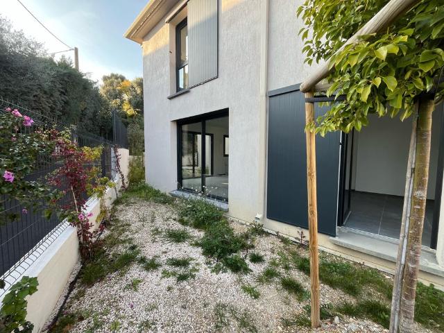 Appartement de prestige de 68 m2 en vente Six Fours les Plages, Provence Alpes Côte d'Azur