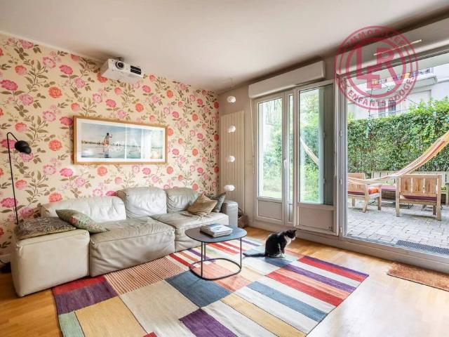 Appartement de prestige de 75 m2 en vente Canal Saint Martin, Château d’Eau, Porte Saint Denis, France