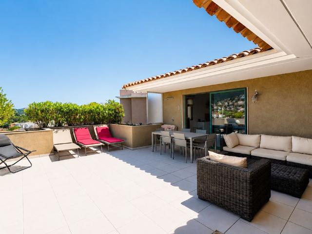 Appartement de prestige de 83 m2 en vente Cavalaire sur Mer, France